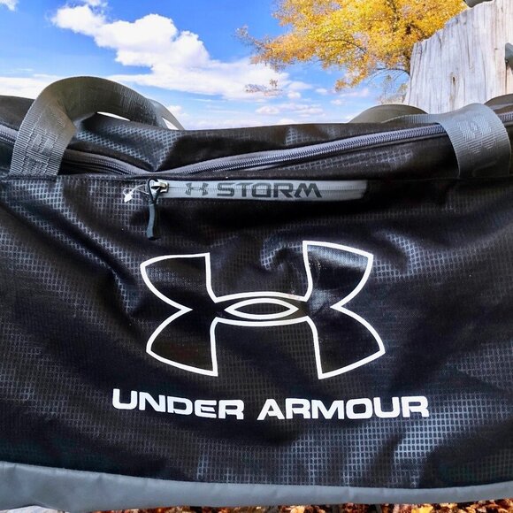 Under Armour | Bags | Under Armour Storm Heat Gear Large  Under Armour Duffel Bag STORM HEAT GEAR Gray & Black with Handles + Strap logos